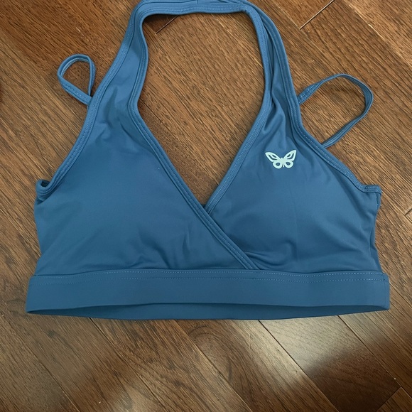 ✨NEW✨ Women's Sports Bra - Halter Design - Picture 3 of 3